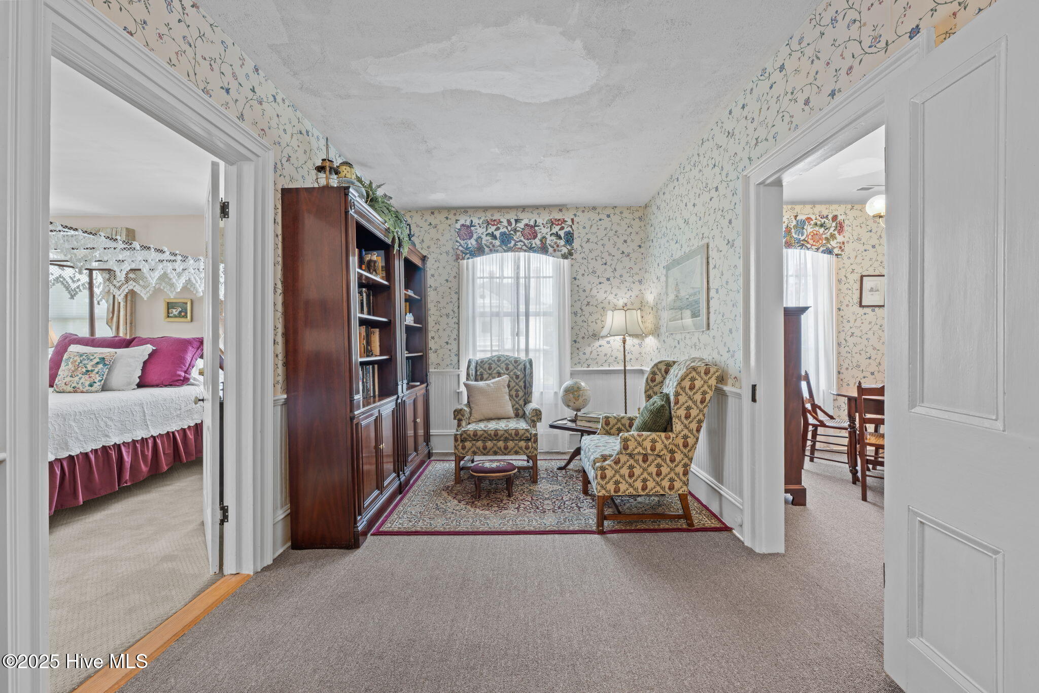 215 Pollock Street New Bern, NC 28560 - Photo 38 of 109 2nd Fl Reading nook