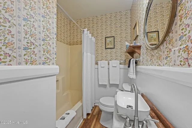 $1,750,000 | 215 Pollock Street, New Bern, NC 28560