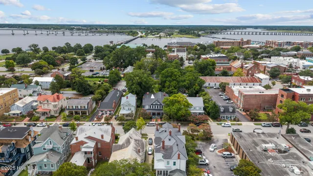 $1,750,000 | 215 Pollock Street, New Bern, NC 28560