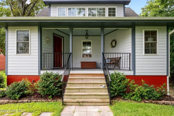 $1,750,000 | 215 Pollock Street, New Bern, NC 28560