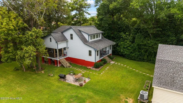 $1,750,000 | 215 Pollock Street, New Bern, NC 28560