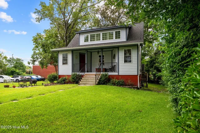 $1,750,000 | 215 Pollock Street, New Bern, NC 28560