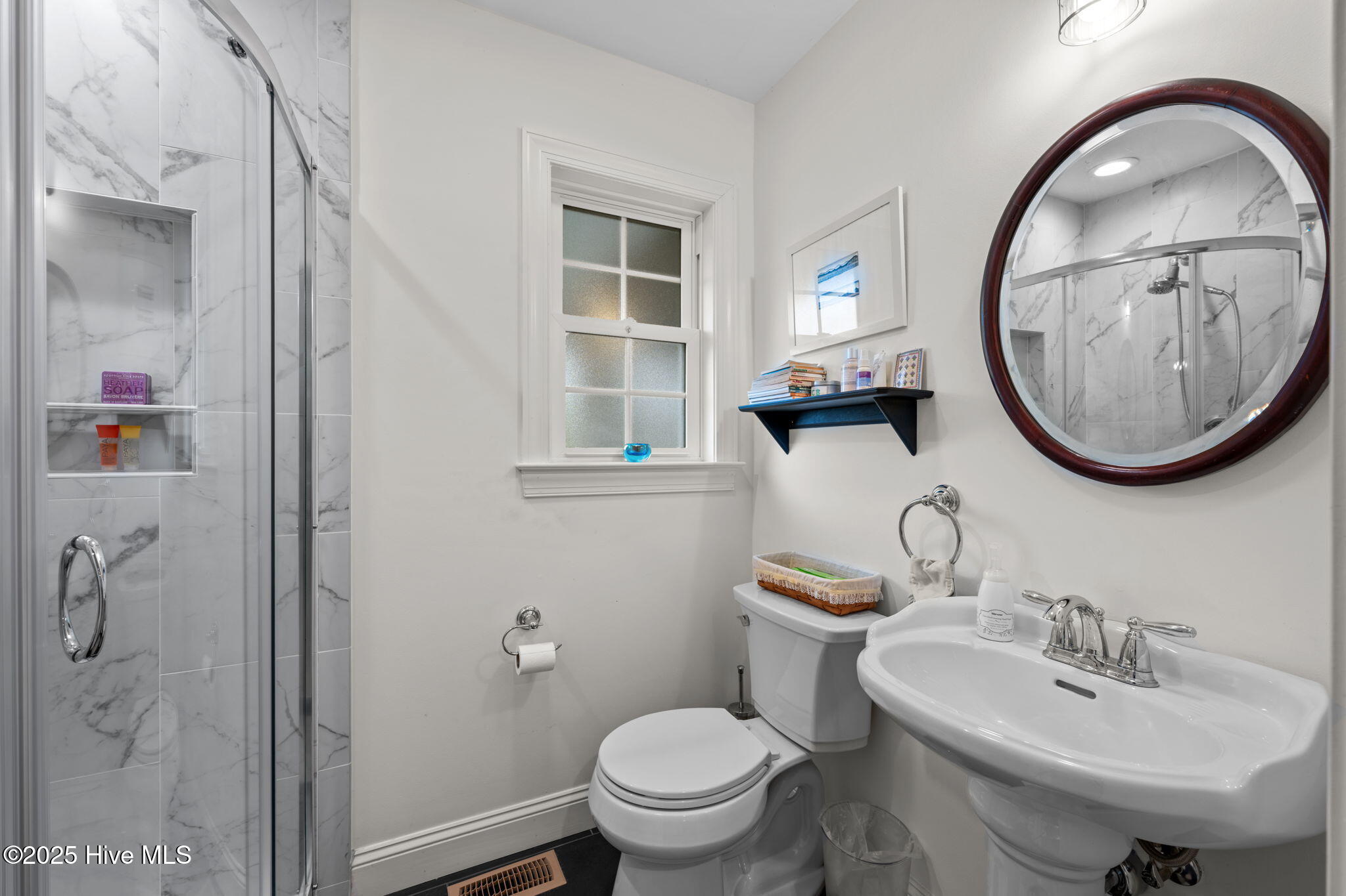 215 Pollock Street New Bern, NC 28560 - Photo 79 of 109 1st Fl Full Guest Bath