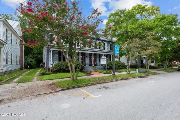 $1,750,000 | 215 Pollock Street, New Bern, NC 28560