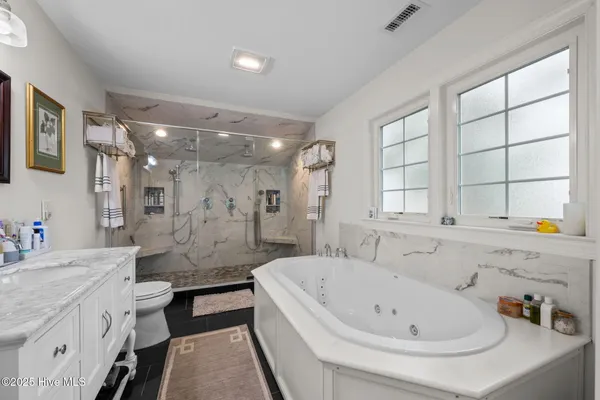 $1,750,000 | 215 Pollock Street, New Bern, NC 28560