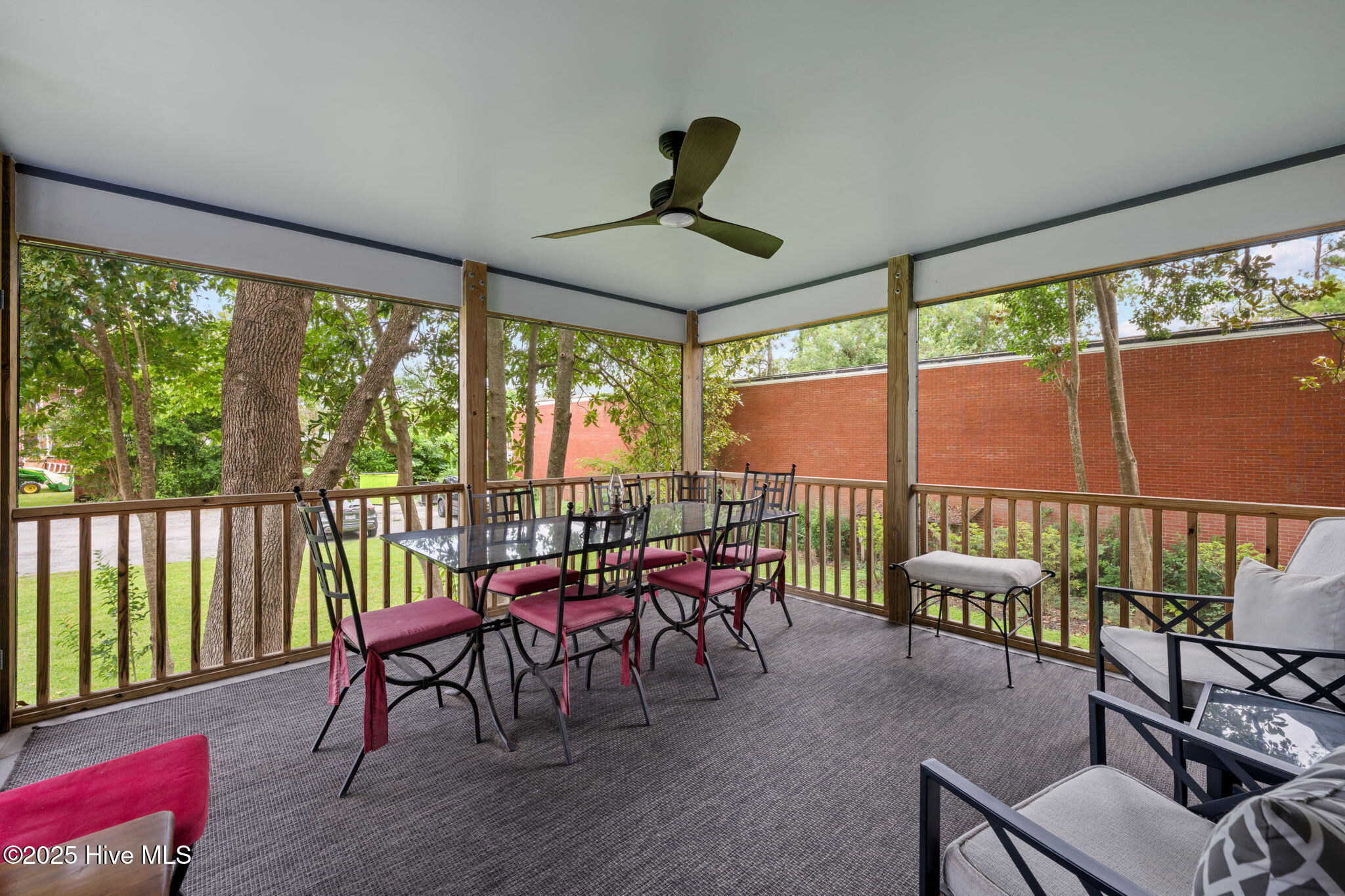 215 Pollock Street New Bern, NC 28560 - Photo 92 of 109 Owner Cottage Porch