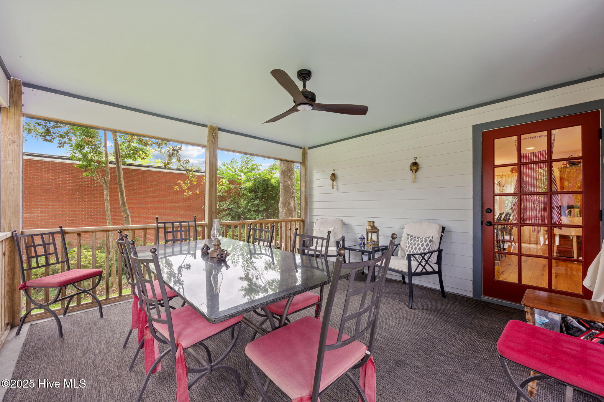215 Pollock Street New Bern, NC 28560 - Photo 93 of 109 30-web-or-mls-DSC_8919