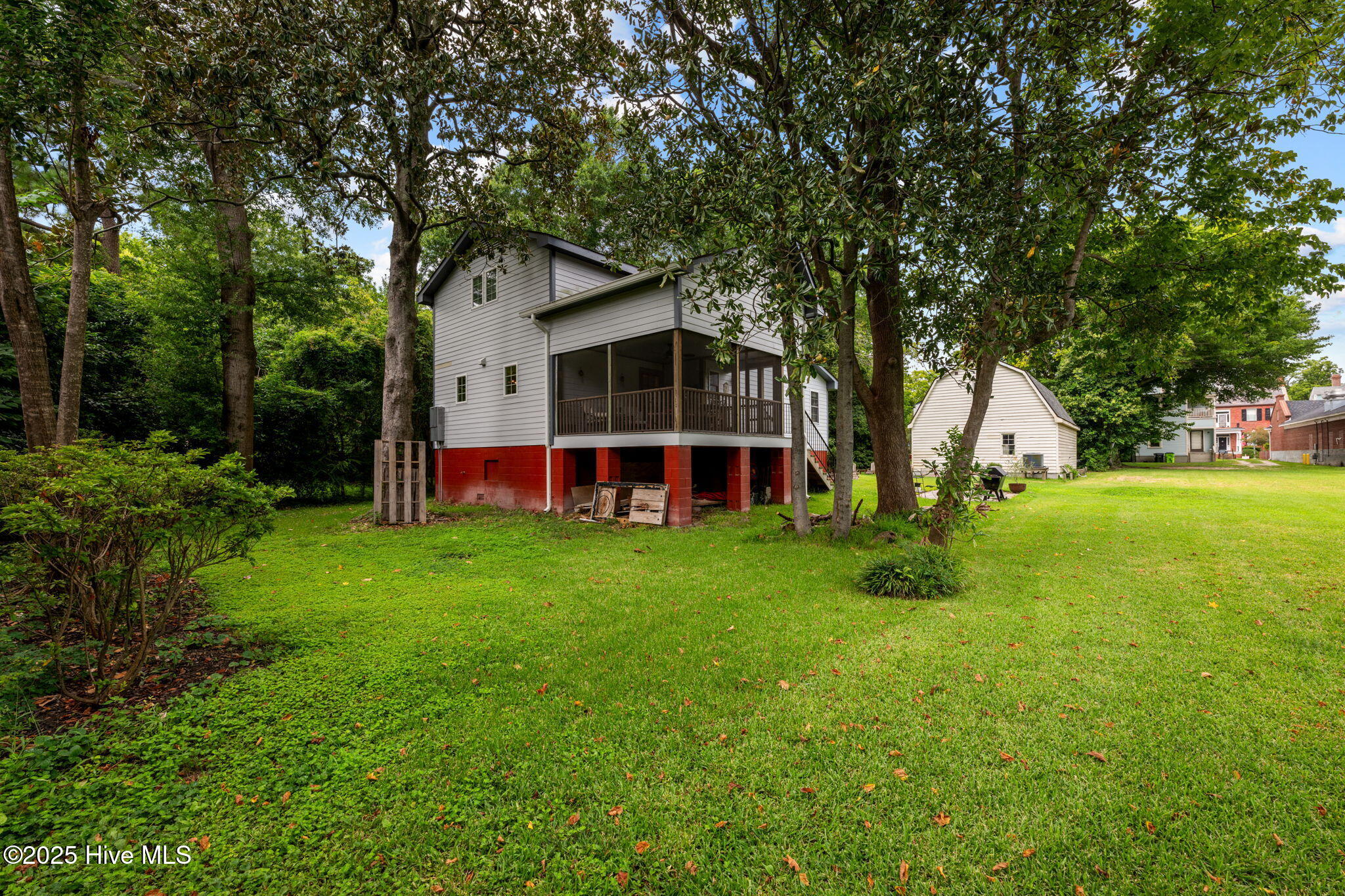 215 Pollock Street New Bern, NC 28560 - Photo 95 of 109 32-web-or-mls-DSC_8922