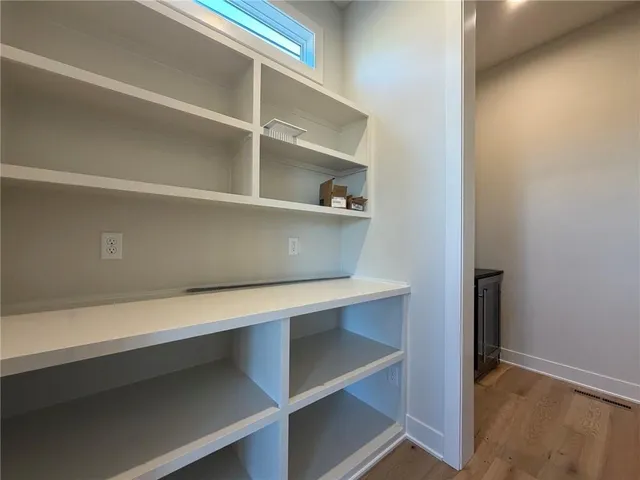 $999,565 | 17183 South Heatherwood Street, Olathe, KS 66062