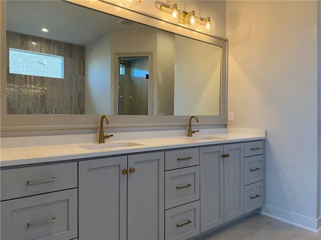 $999,565 | 17183 South Heatherwood Street, Olathe, KS 66062