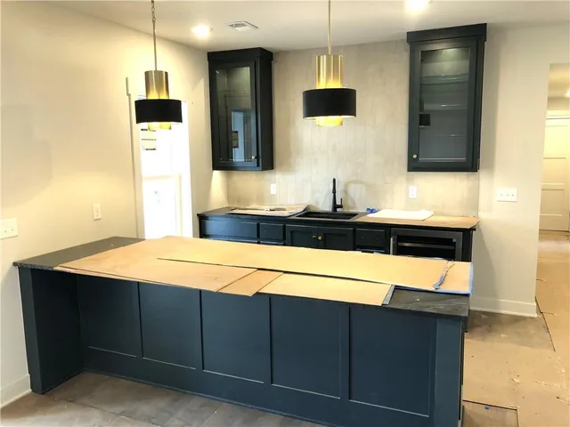 $999,565 | 17183 South Heatherwood Street, Olathe, KS 66062