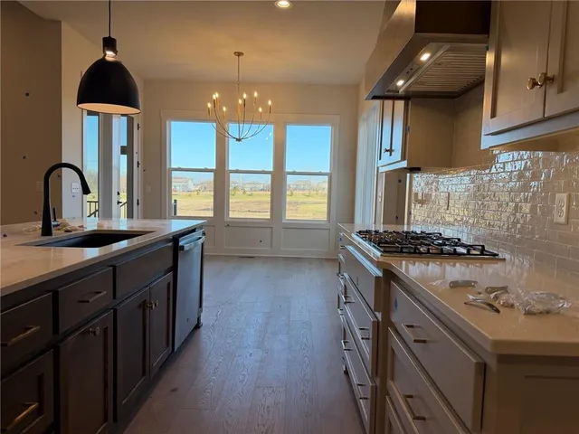 $999,565 | 17183 South Heatherwood Street, Olathe, KS 66062