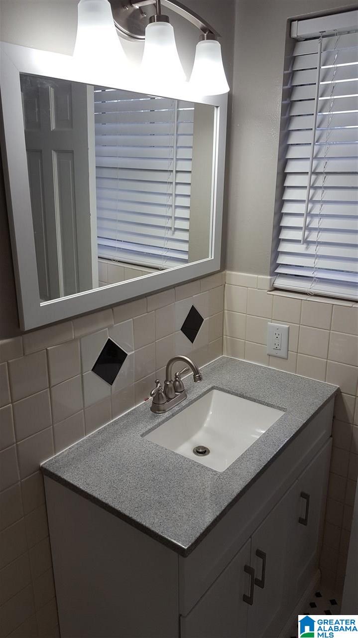 413 4th Terrace Pleasant Grove, AL 35127 - Photo 6 of 11