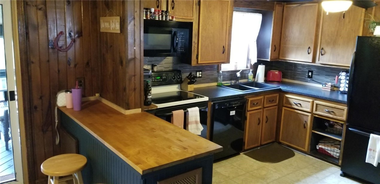 4 Collier Way Coventry, RI 02816 - Photo 18 of 35 kitche