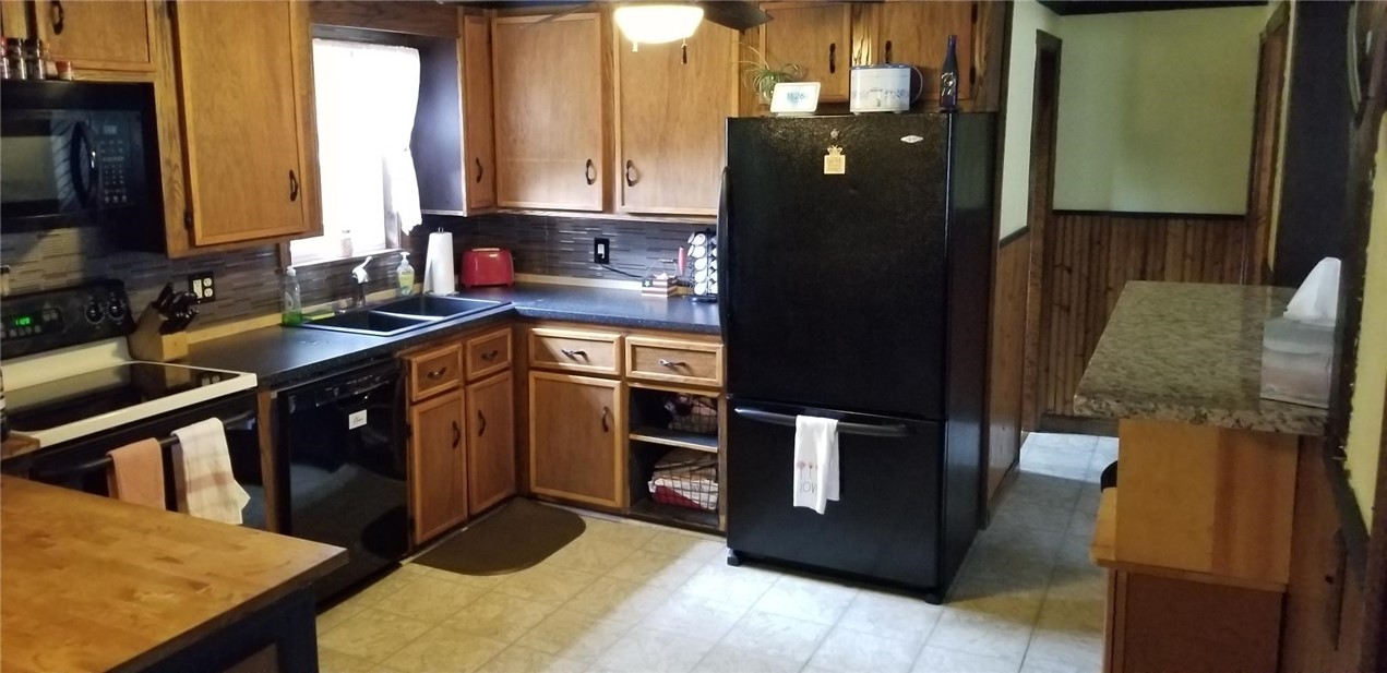 4 Collier Way Coventry, RI 02816 - Photo 19 of 35 lkitchen