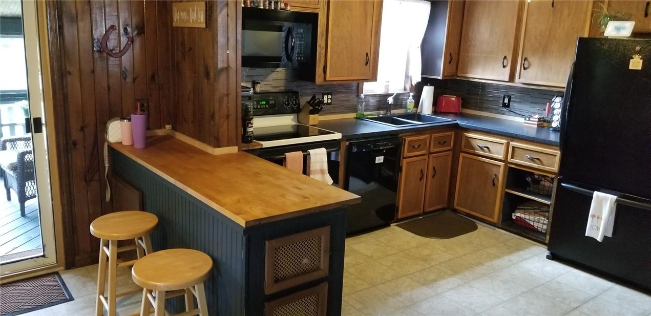 4 Collier Way Coventry, RI 02816 - Photo 20 of 35 kitchen