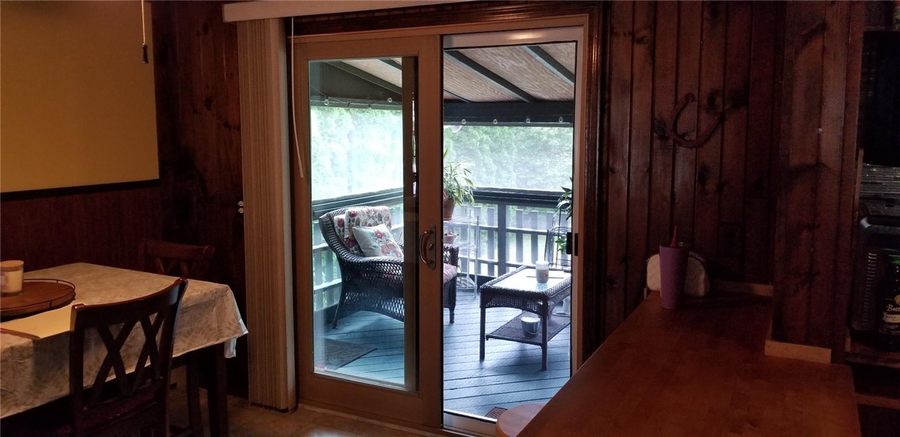 4 Collier Way Coventry, RI 02816 - Photo 22 of 35 dining