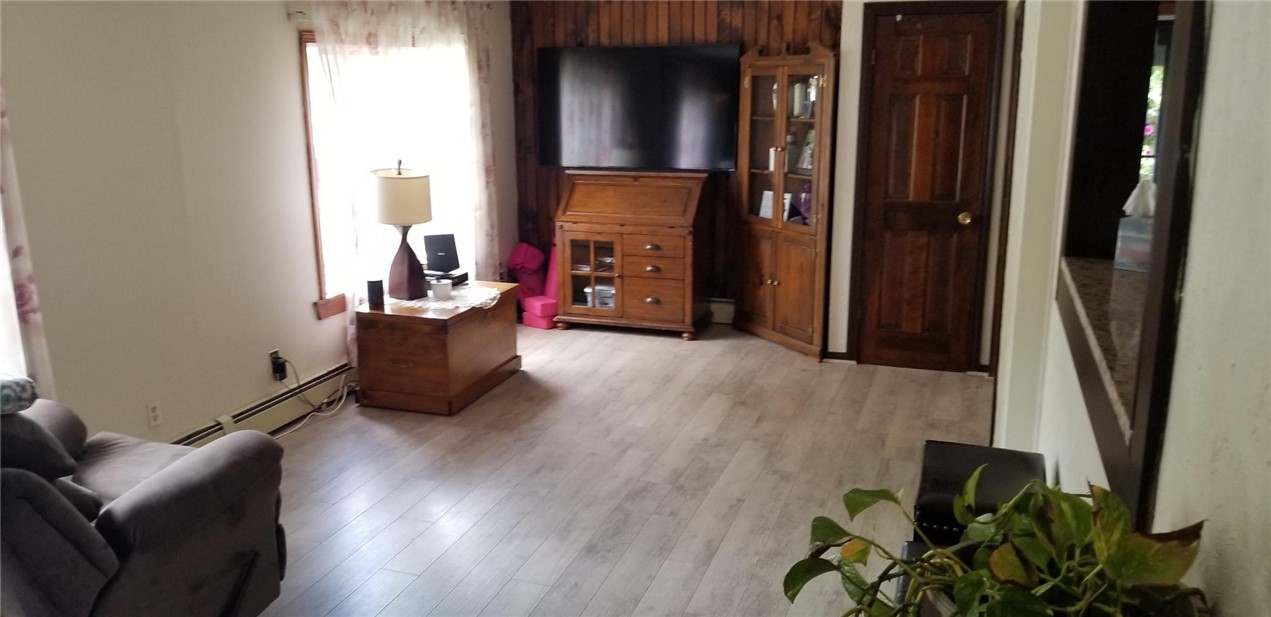 4 Collier Way Coventry, RI 02816 - Photo 27 of 35 living room