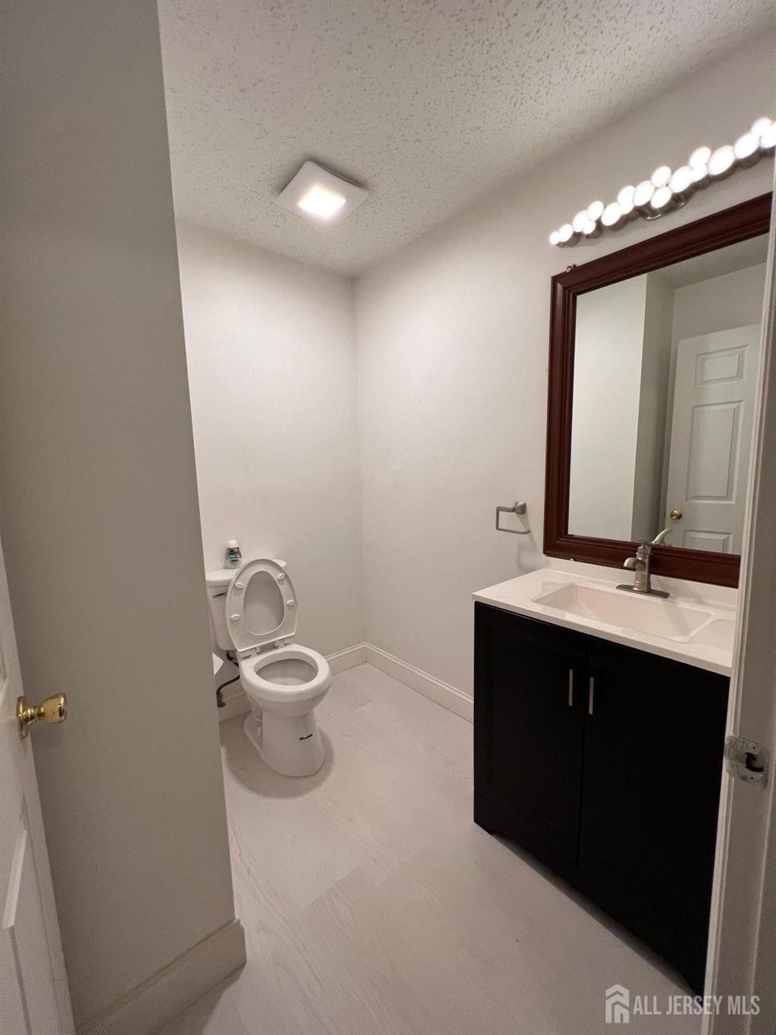 85 Inverness Drive, Unit 3085 Edison, NJ 08820 - Photo 11 of 25