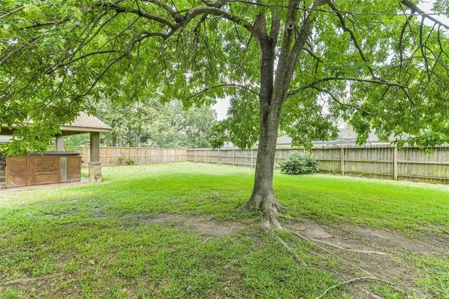 $2,500 | 28902 Twisted Oak Drive, Shenandoah, TX 77381