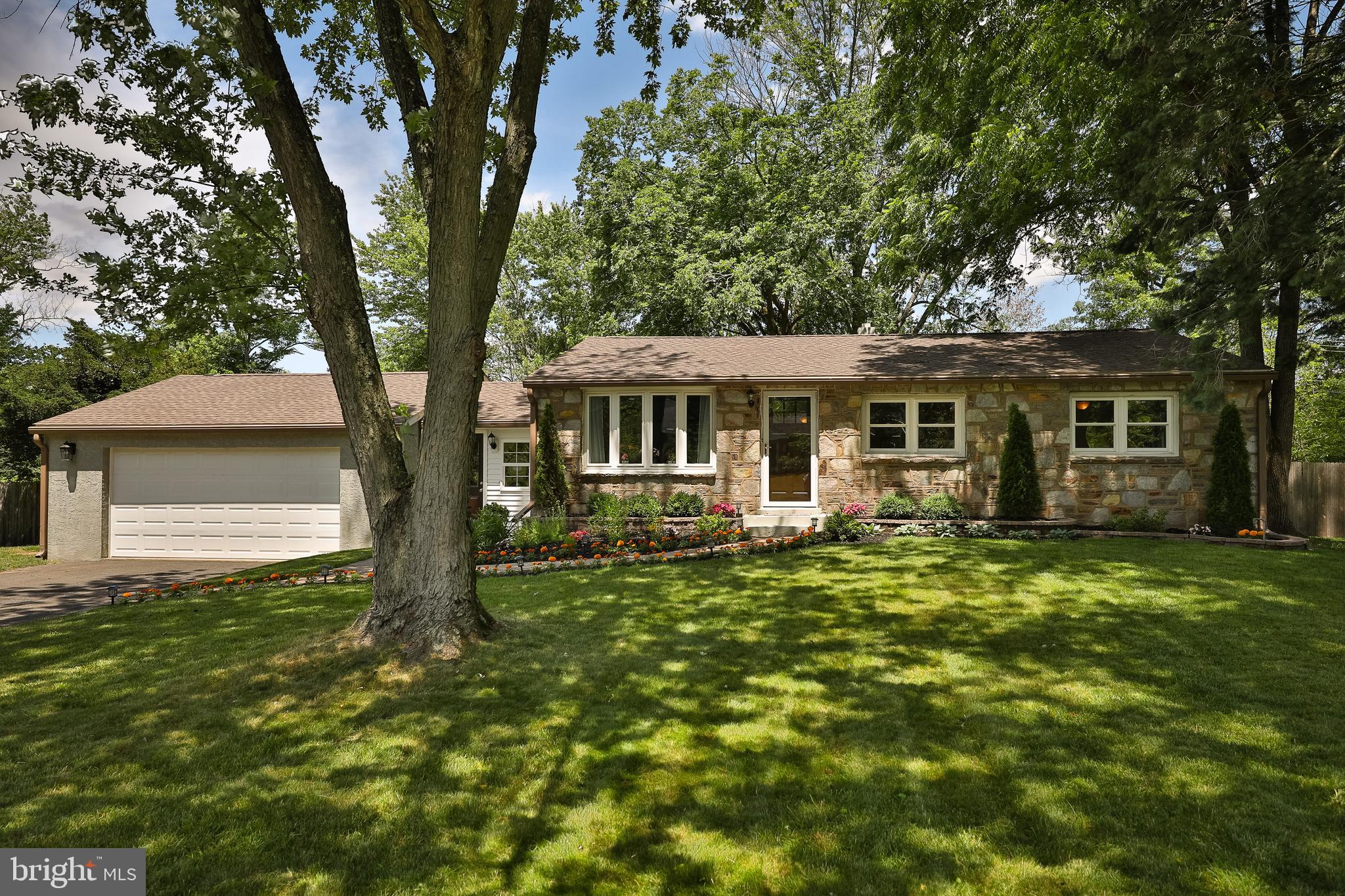 958 Bent Road Hatfield, PA 19440 - Photo 1 of 26 Gallery Image 1