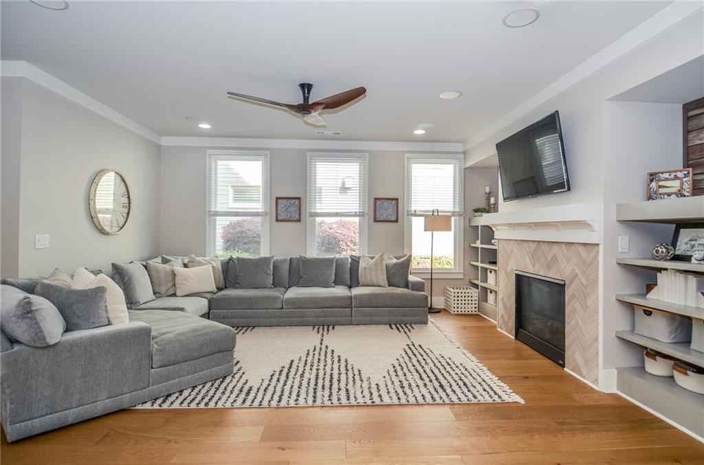 4250 Castlewood Road Cumming, GA 30040 - Photo 12 of 67