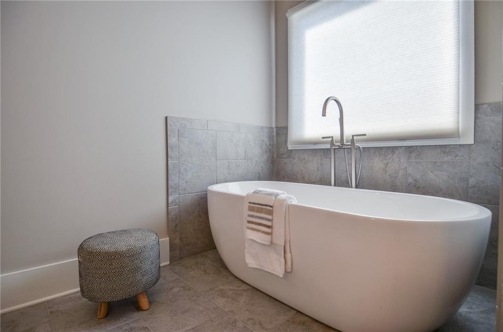 4250 Castlewood Road Cumming, GA 30040 - Photo 30 of 67