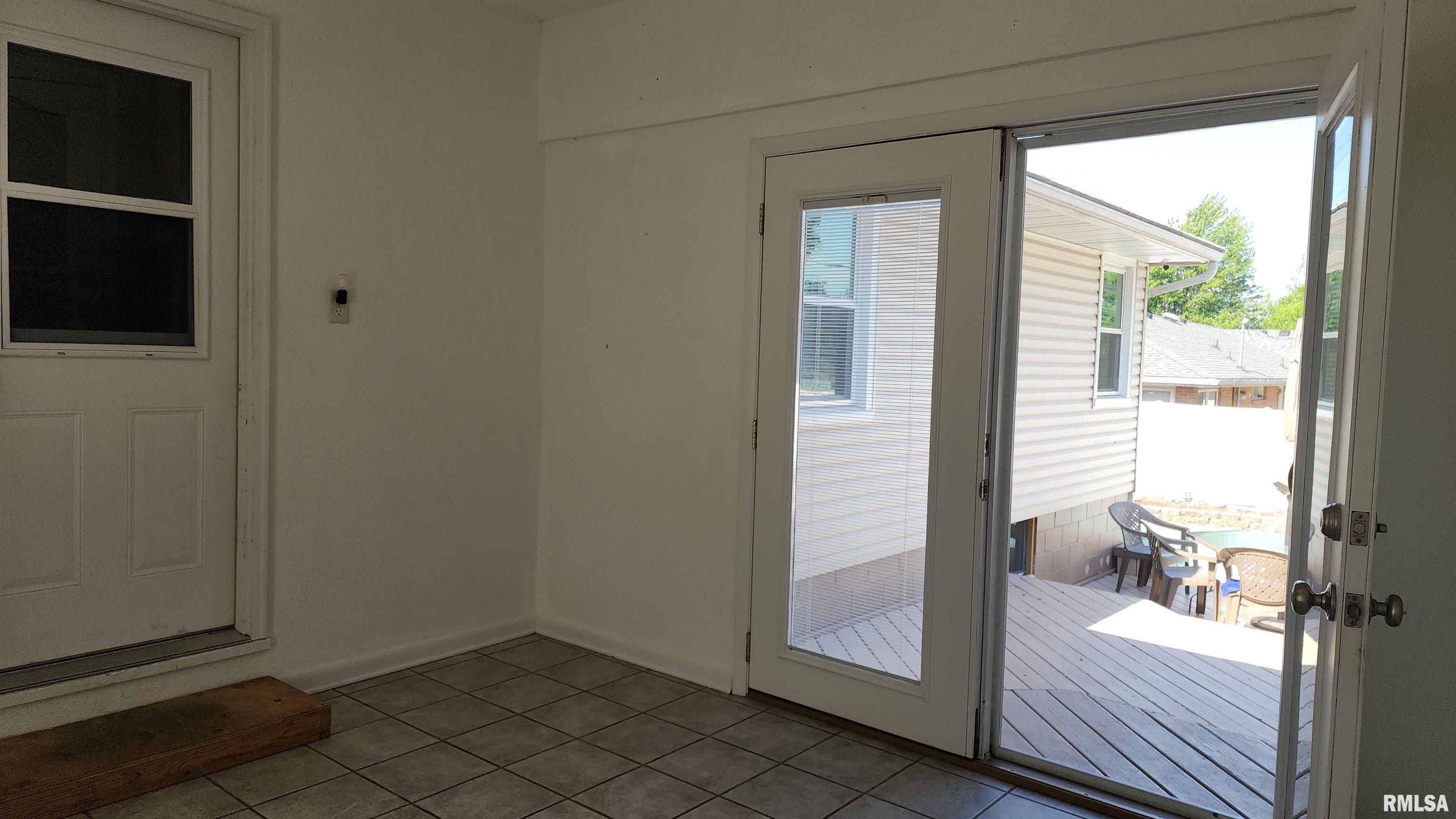 1109 Sheridan Road Pekin, IL 61554 - Photo 35 of 41