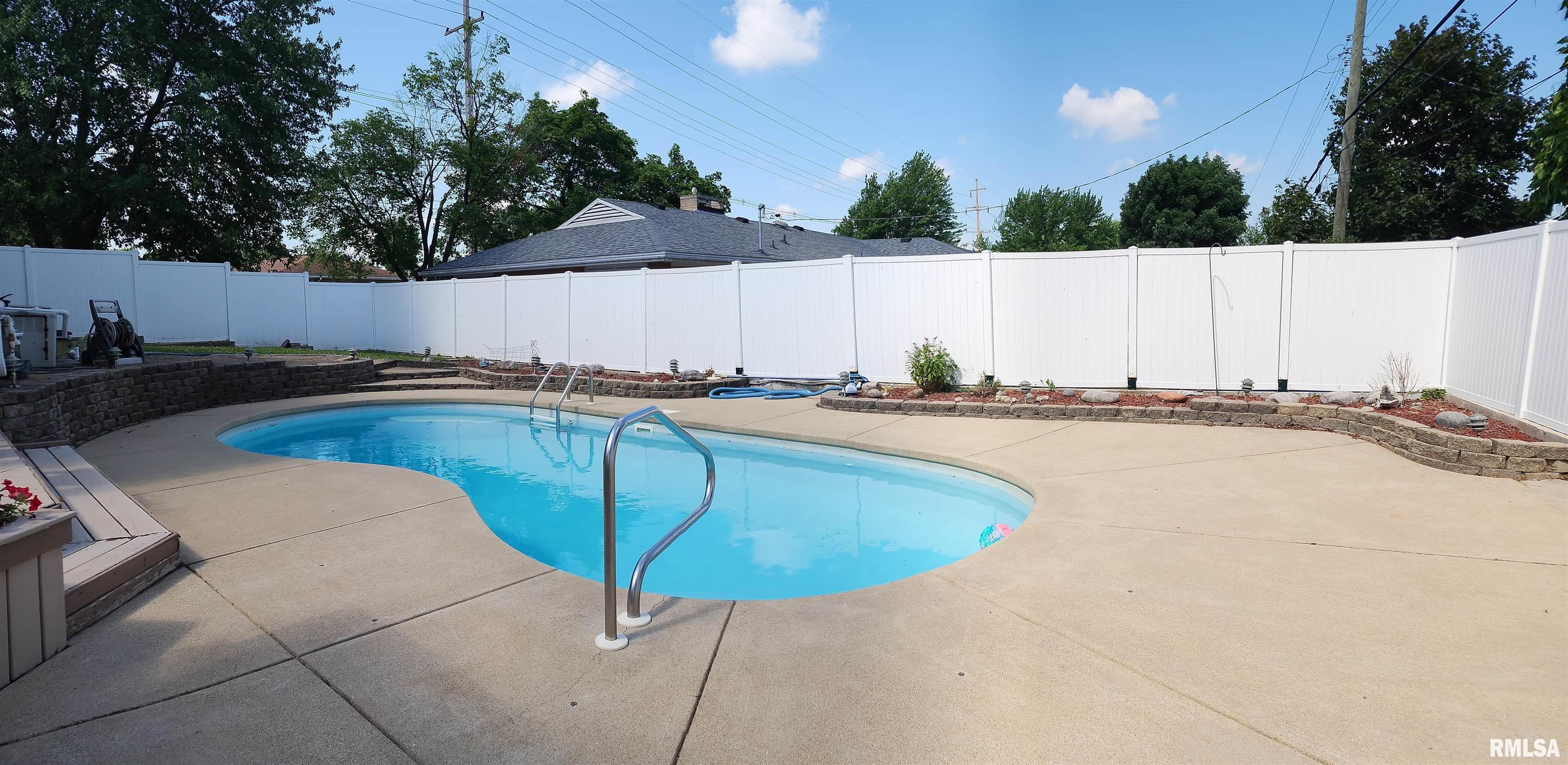 1109 Sheridan Road Pekin, IL 61554 - Photo 36 of 41