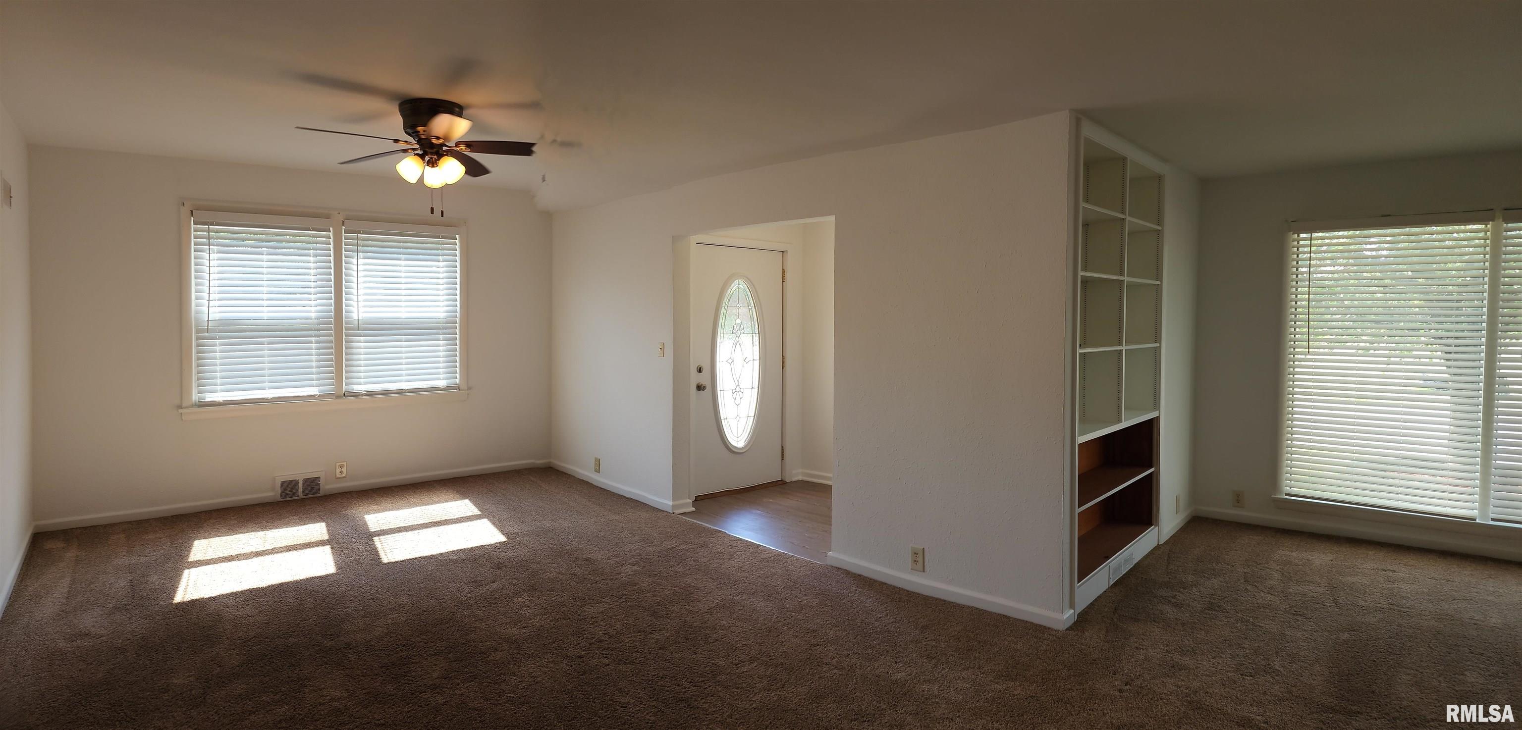 1109 Sheridan Road Pekin, IL 61554 - Photo 8 of 41