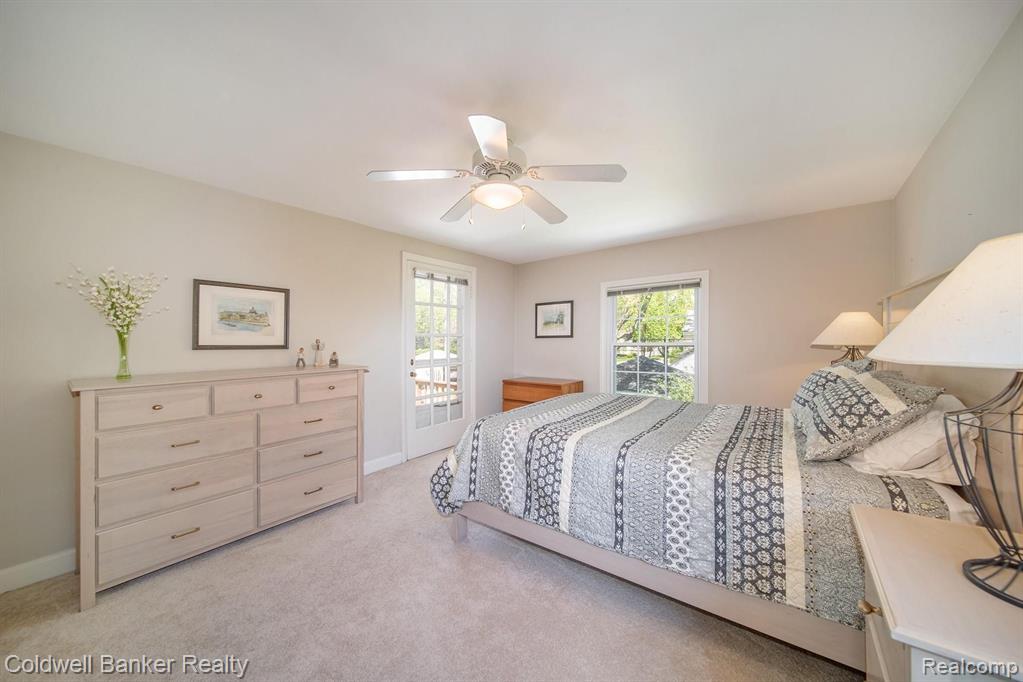1760 Broadstone Road Grosse Pointe Woods, MI 48236 - Photo 18 of 29