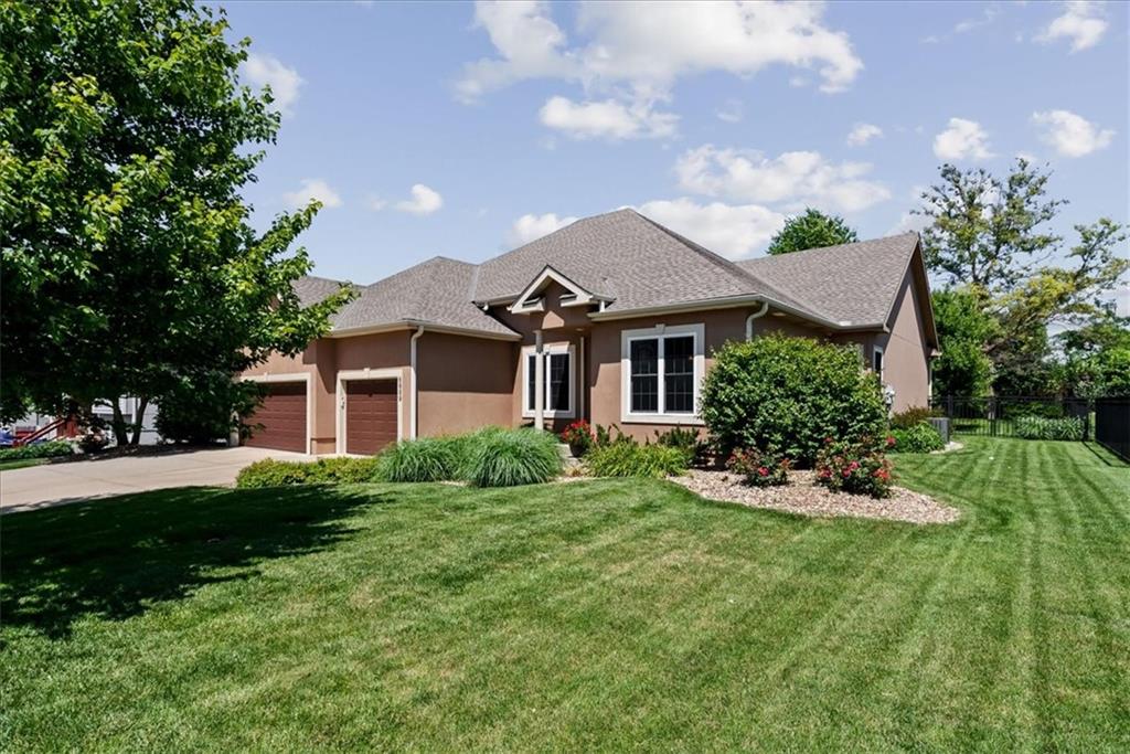6989 141st Street Basehor, KS 66007 - Photo 1 of 49