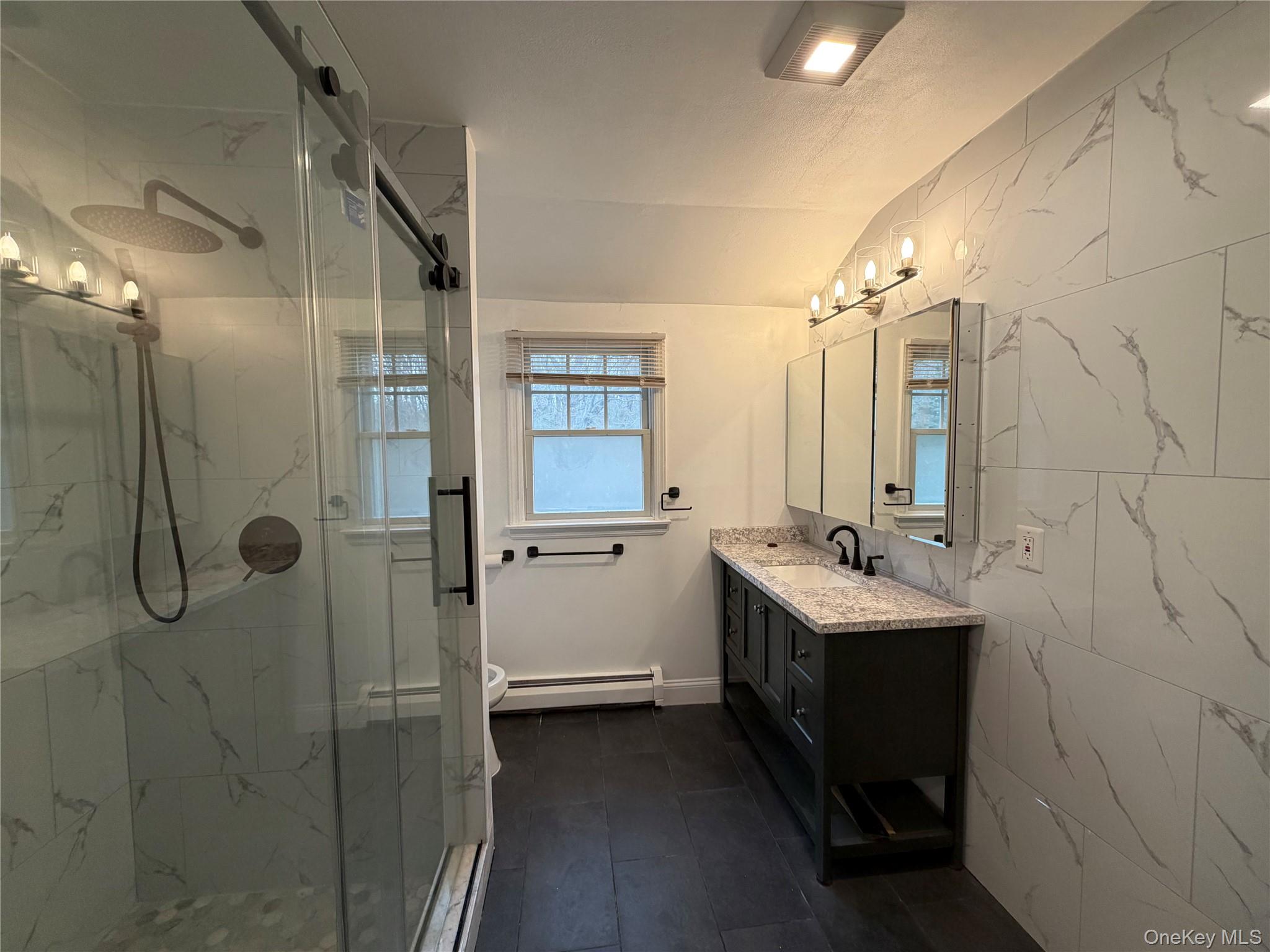 23 Jerome Road Syosset, NY 11791 - Photo 6 of 18 Gallery Image 6