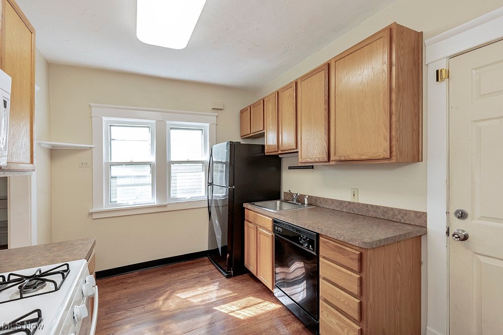 1676 Coventry Road Cleveland, OH 44118 - Photo 21 of 39 Gallery Image 21
