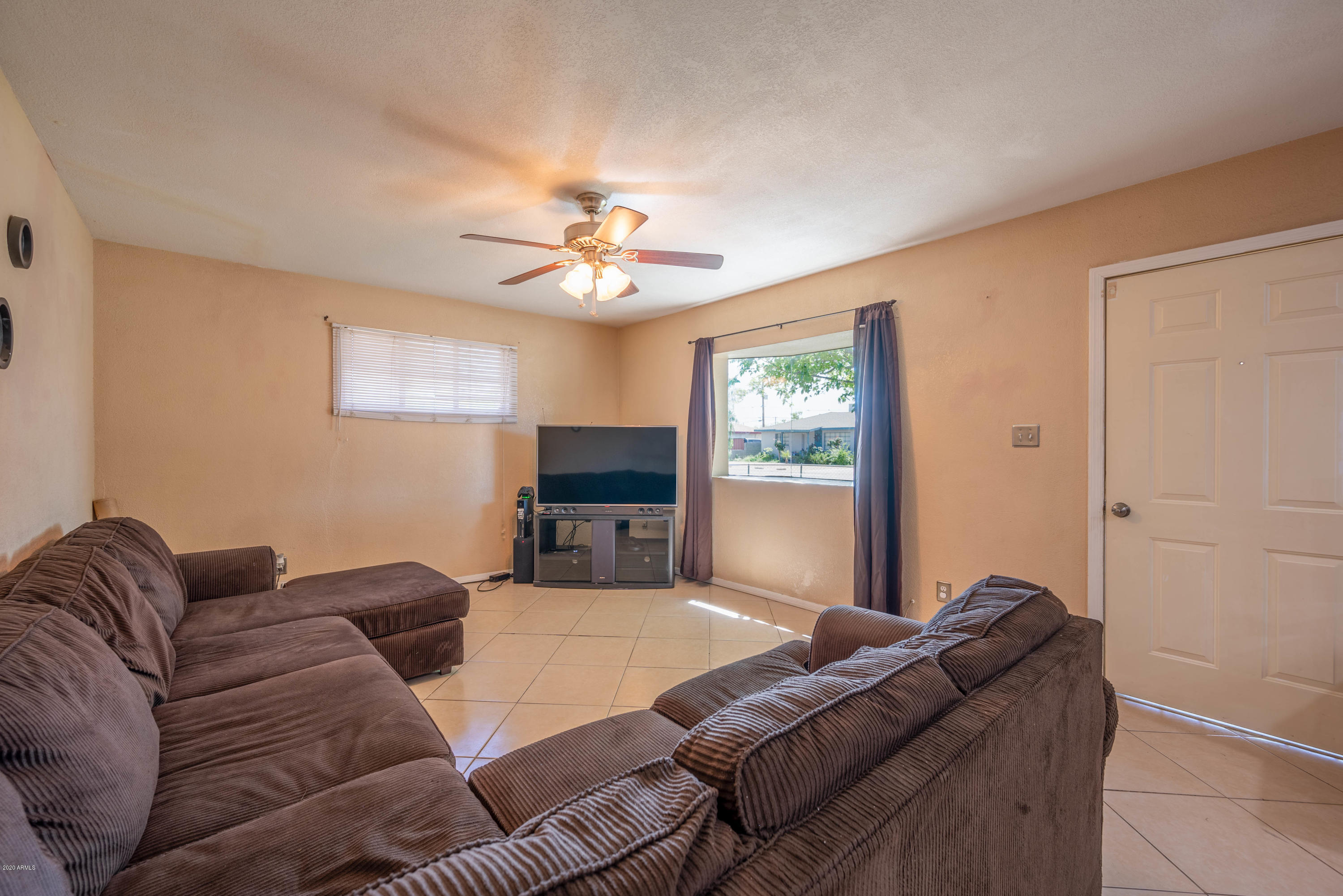 3624 West Coronado Road Phoenix, AZ 85009 - Photo 21 of 27 3624 W Coronado Rd-19