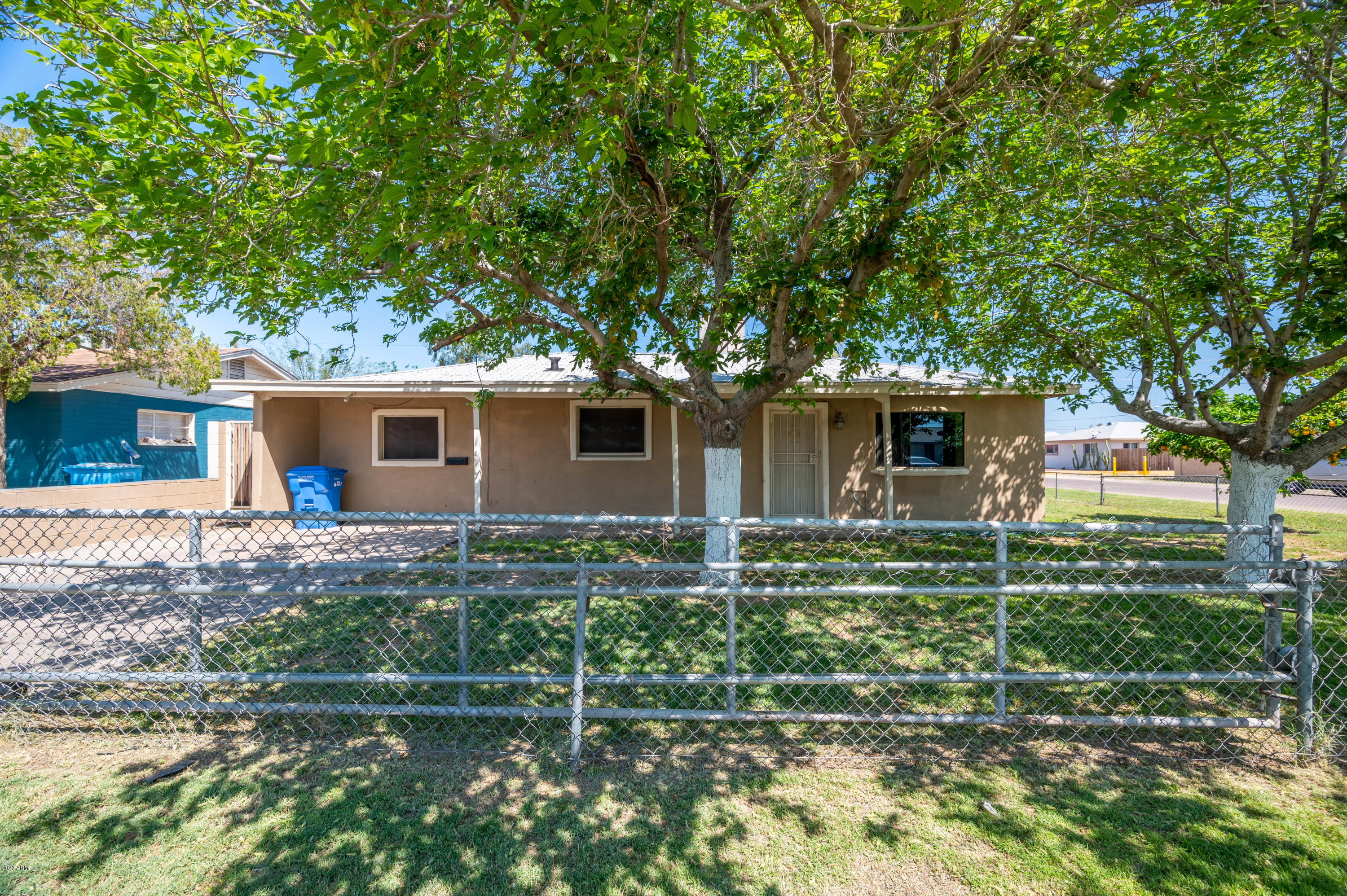 3624 West Coronado Road Phoenix, AZ 85009 - Photo 4 of 27 3624 W Coronado Rd-4
