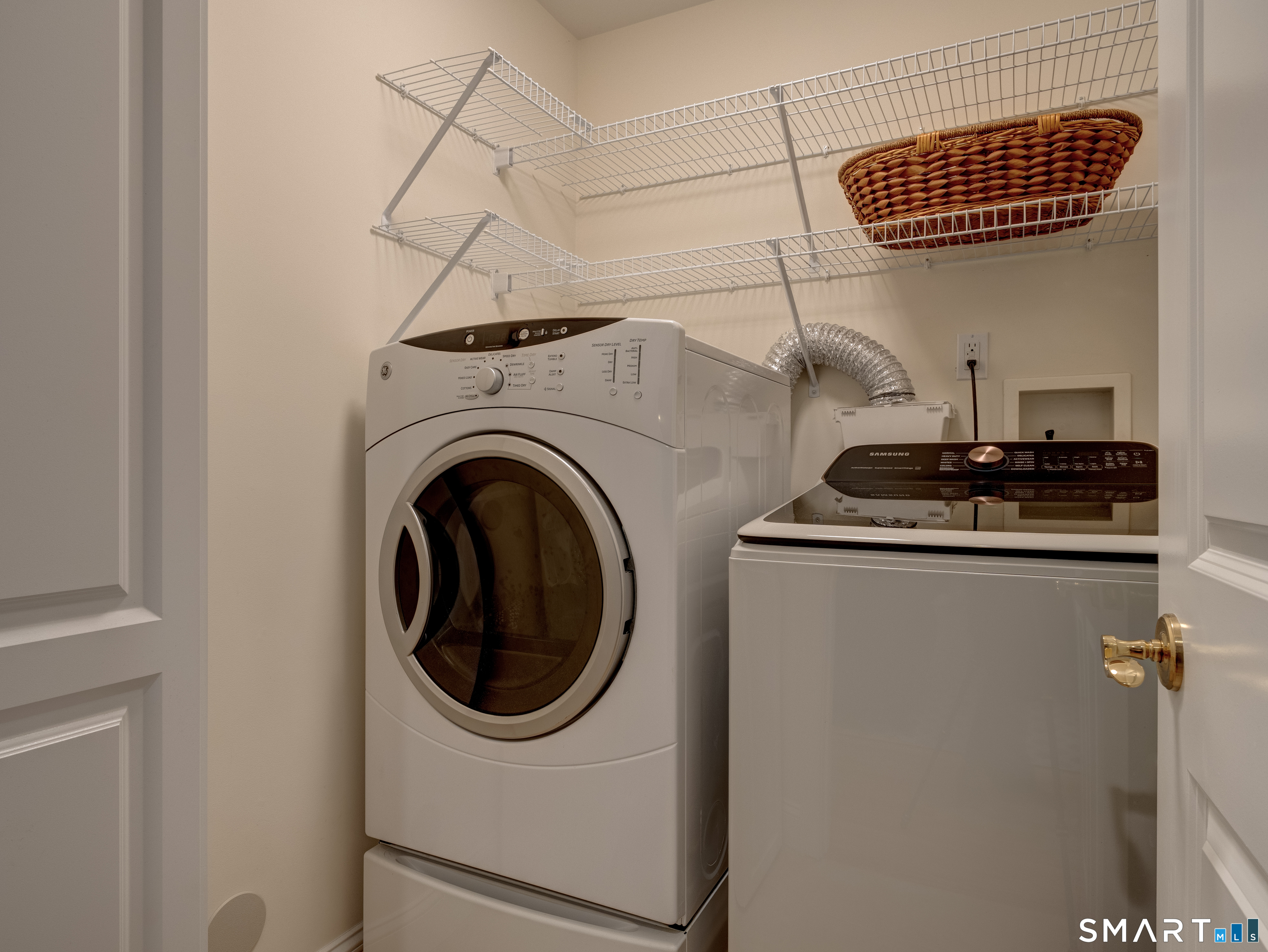 2 Streamside Lane, Unit 2 Berlin, CT 06037 - Photo 19 of 36 First floor laundry-new washer and dryer