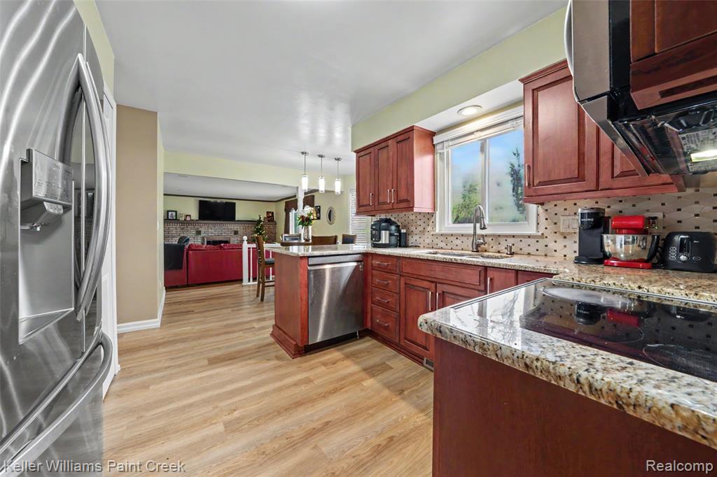 709 Denham Lane Rochester, MI 48307 - Photo 7 of 27