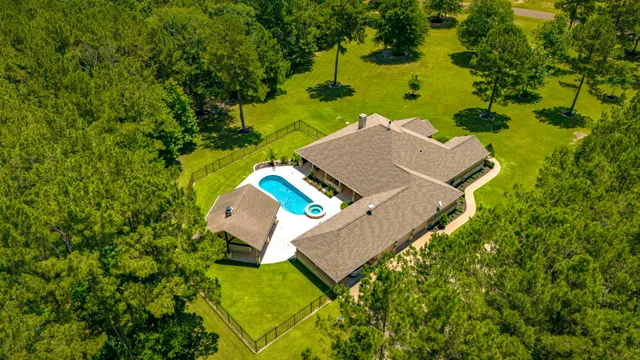$1,150,000 | 256 Southcreek Park, Livingston, TX 77351