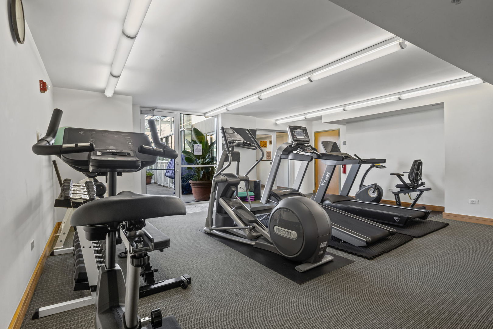 1640 Maple Avenue, Unit 304 Evanston, IL 60201 - Photo 21 of 25 a view of a room with gym equipment