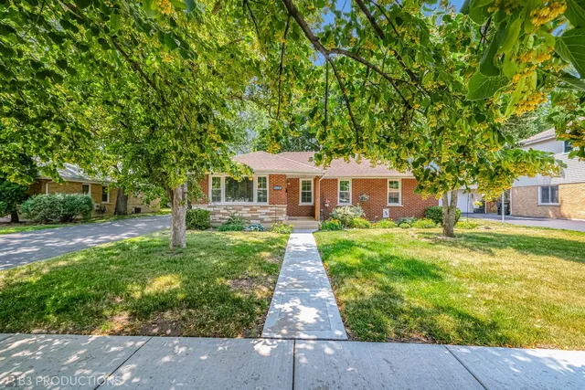$334,000 | 5825 West 109th Street, Chicago Ridge, IL 60415