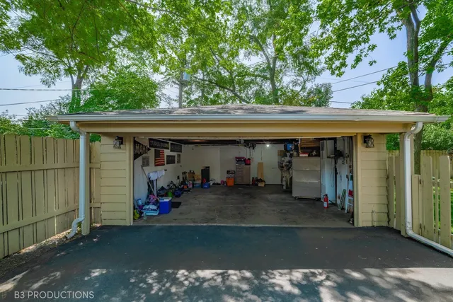 $334,000 | 5825 West 109th Street, Chicago Ridge, IL 60415