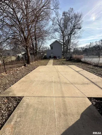 $50,000 | 1305 Northeast Monroe Street, Peoria, IL 61603