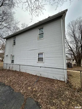 $50,000 | 1305 Northeast Monroe Street, Peoria, IL 61603