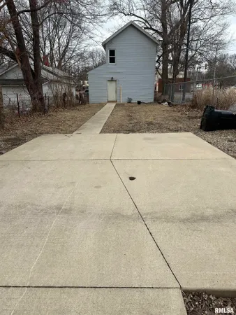 $50,000 | 1305 Northeast Monroe Street, Peoria, IL 61603