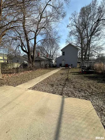 $50,000 | 1305 Northeast Monroe Street, Peoria, IL 61603