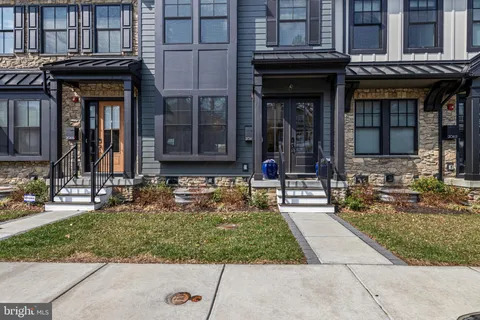 $1,299,000 | 206 North Aberdeen Avenue, Unit C, Wayne, PA 19087