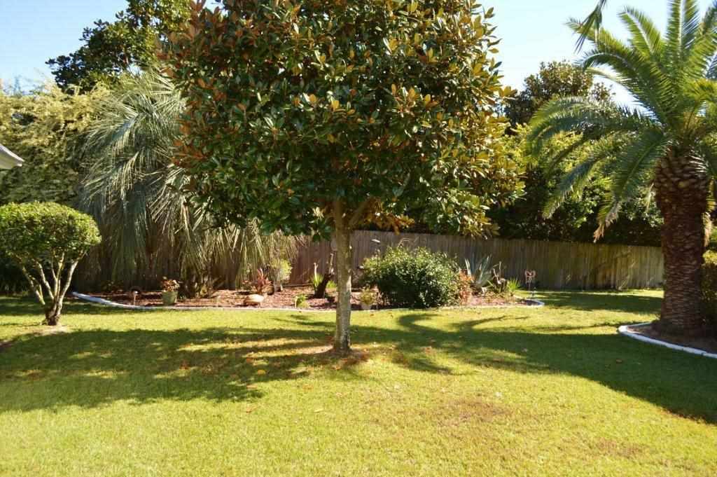 2573 Crescent Road Navarre, FL 32566 - Photo 8 of 48
