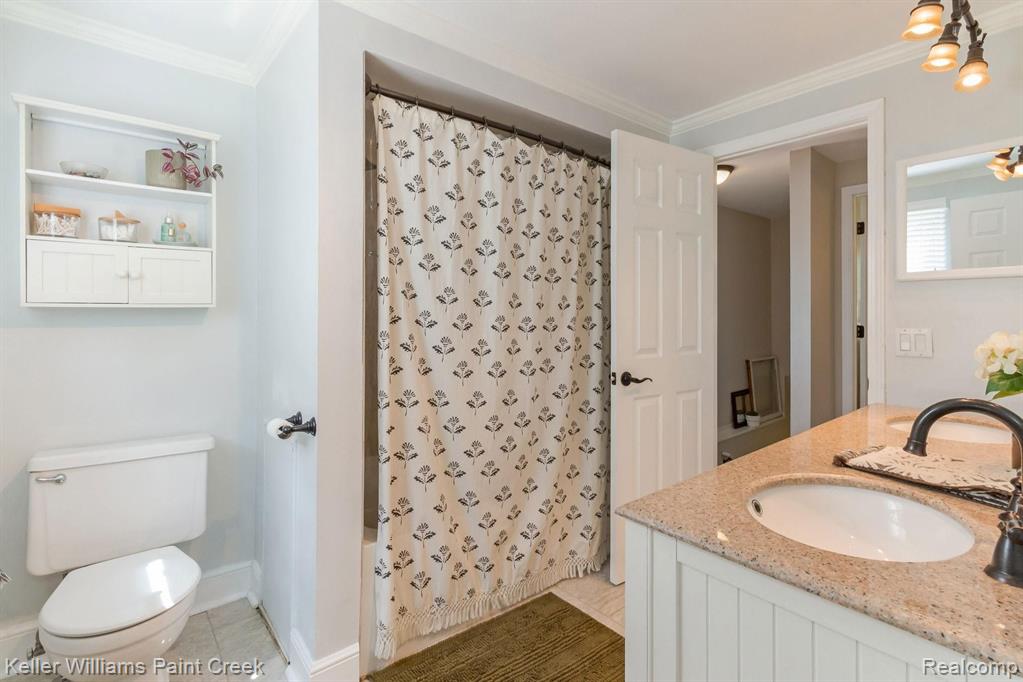 48061 Walden Road Macomb, MI 48044 - Photo 22 of 29