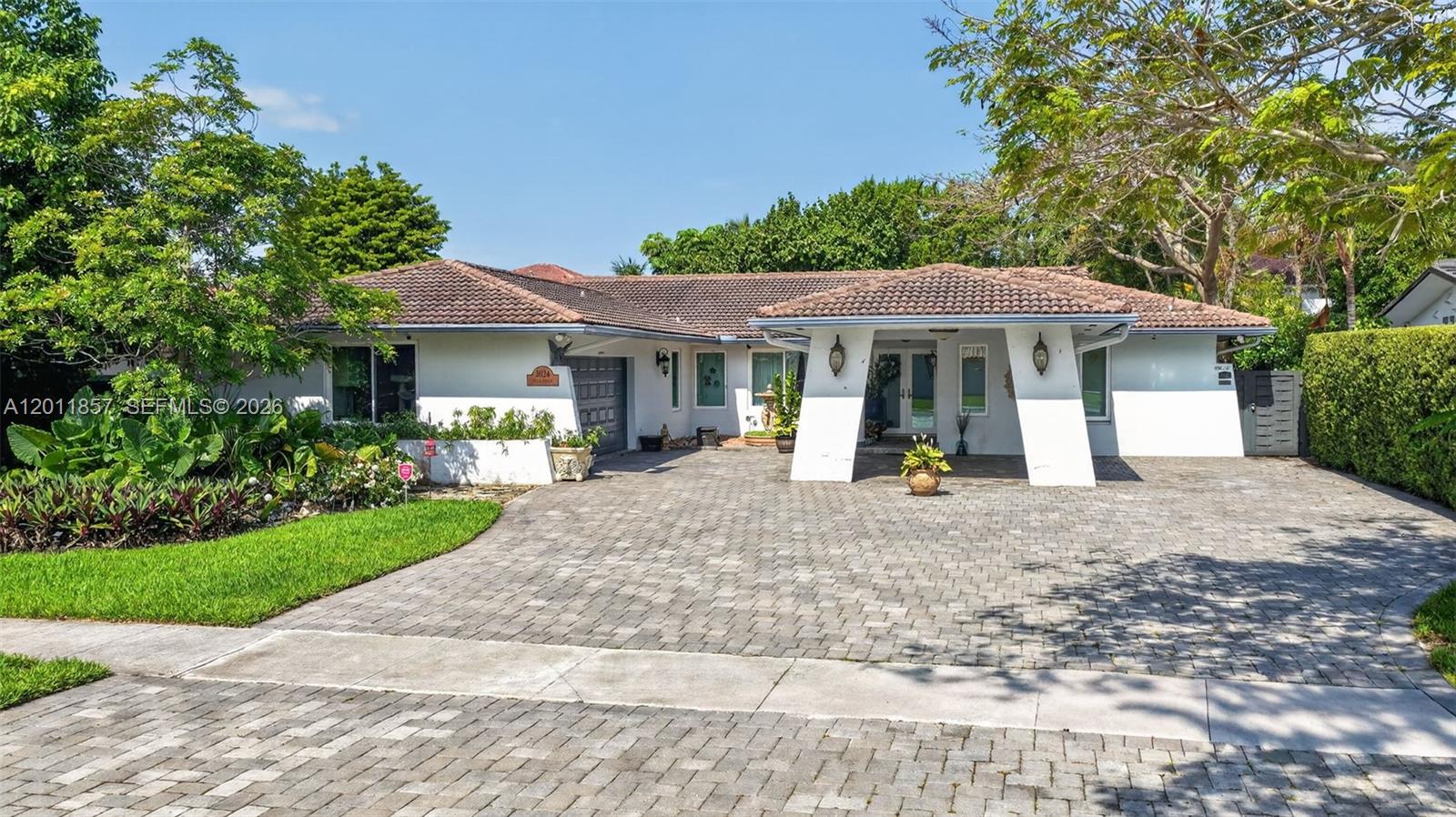 3024 Southwest 98th Court Miami, FL 33165 - Photo 2 of 49